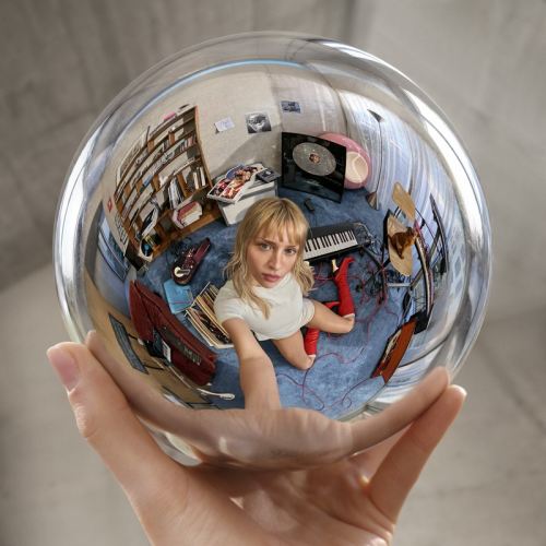 Angèle – Love Triangle
